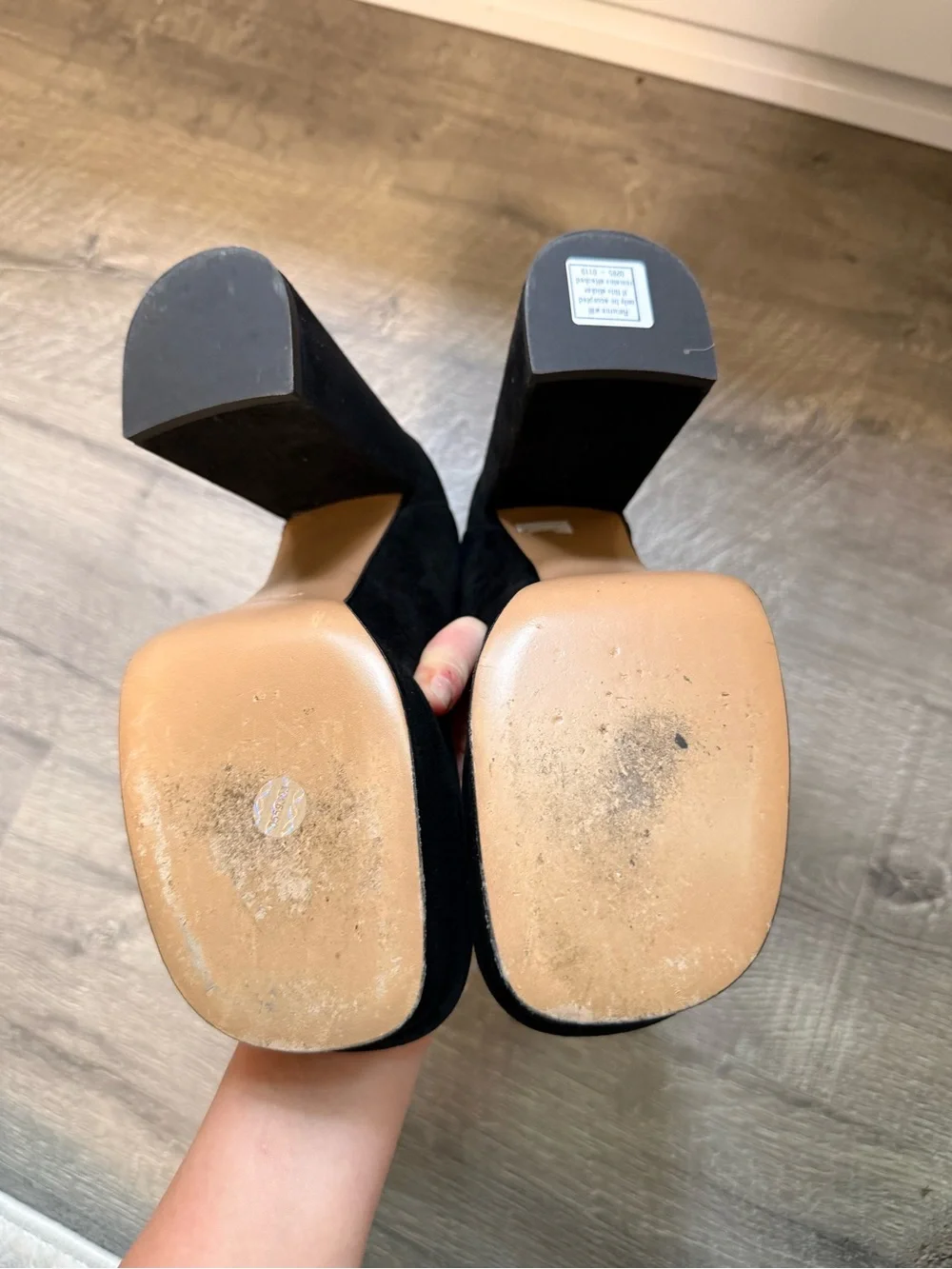 ✨ CHLOE Loti Suede Platform Block-Heel Pumps $1,350